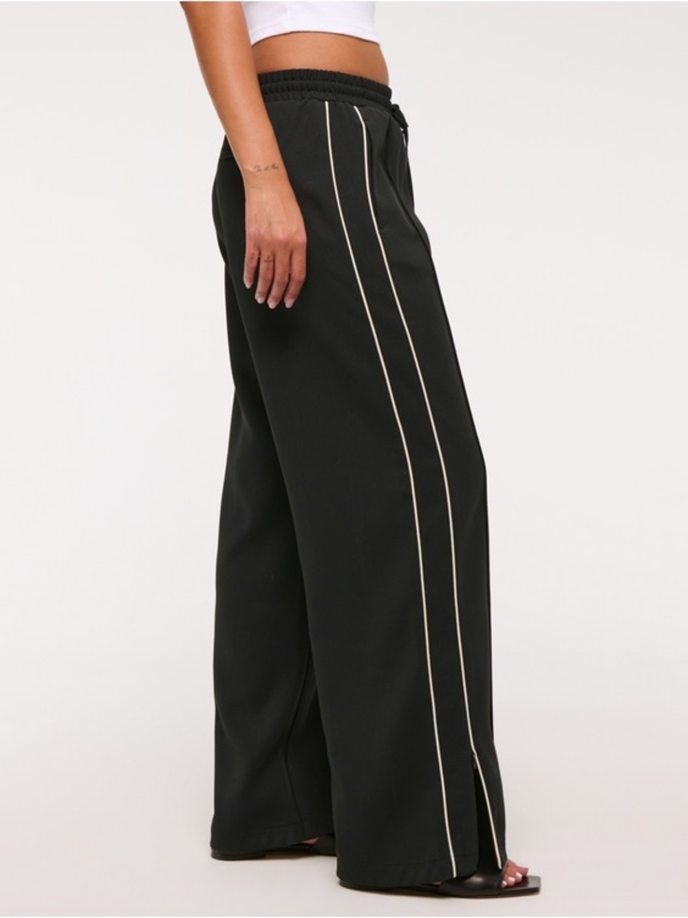 Abercrombie & Fitch Dark Green Wide-Leg Track Pants with White Side Piping